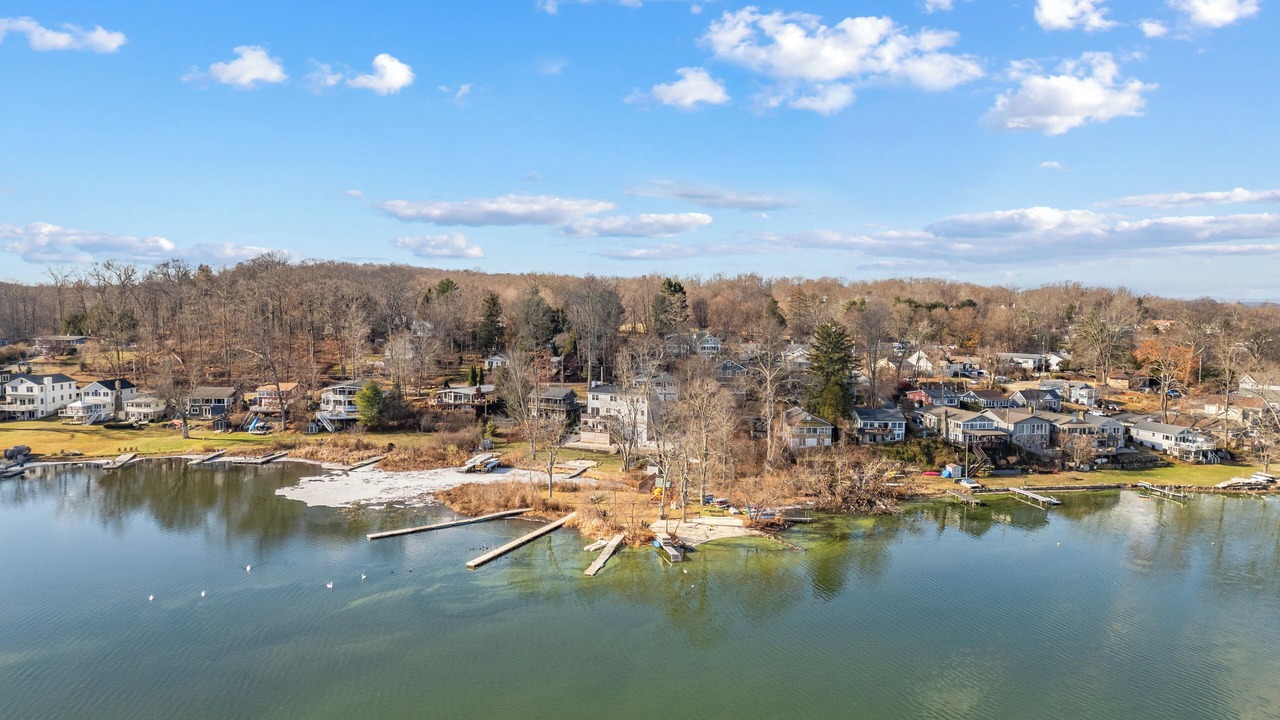 Photo of Outdoor in Peach Lake