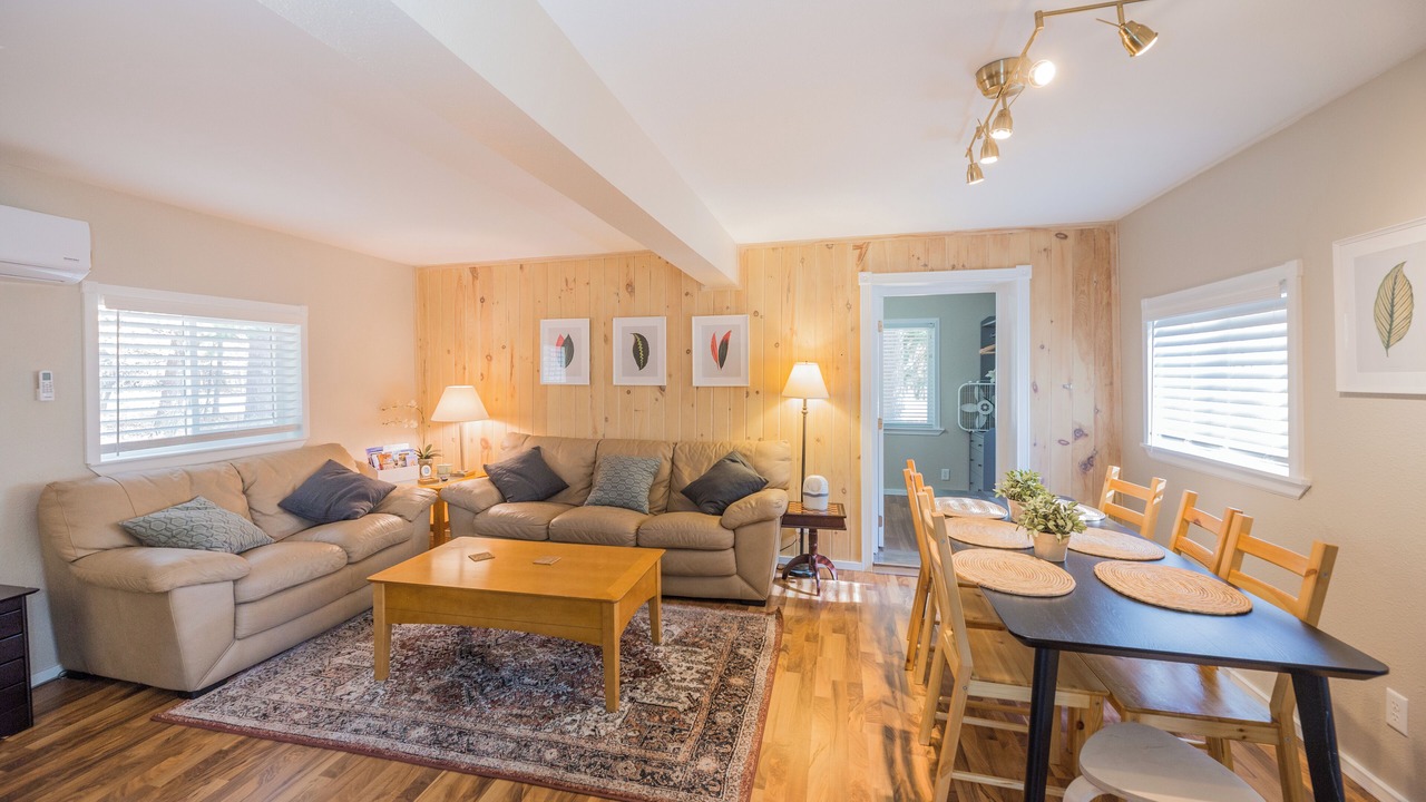 Photo of Livingroom in Thompsonville