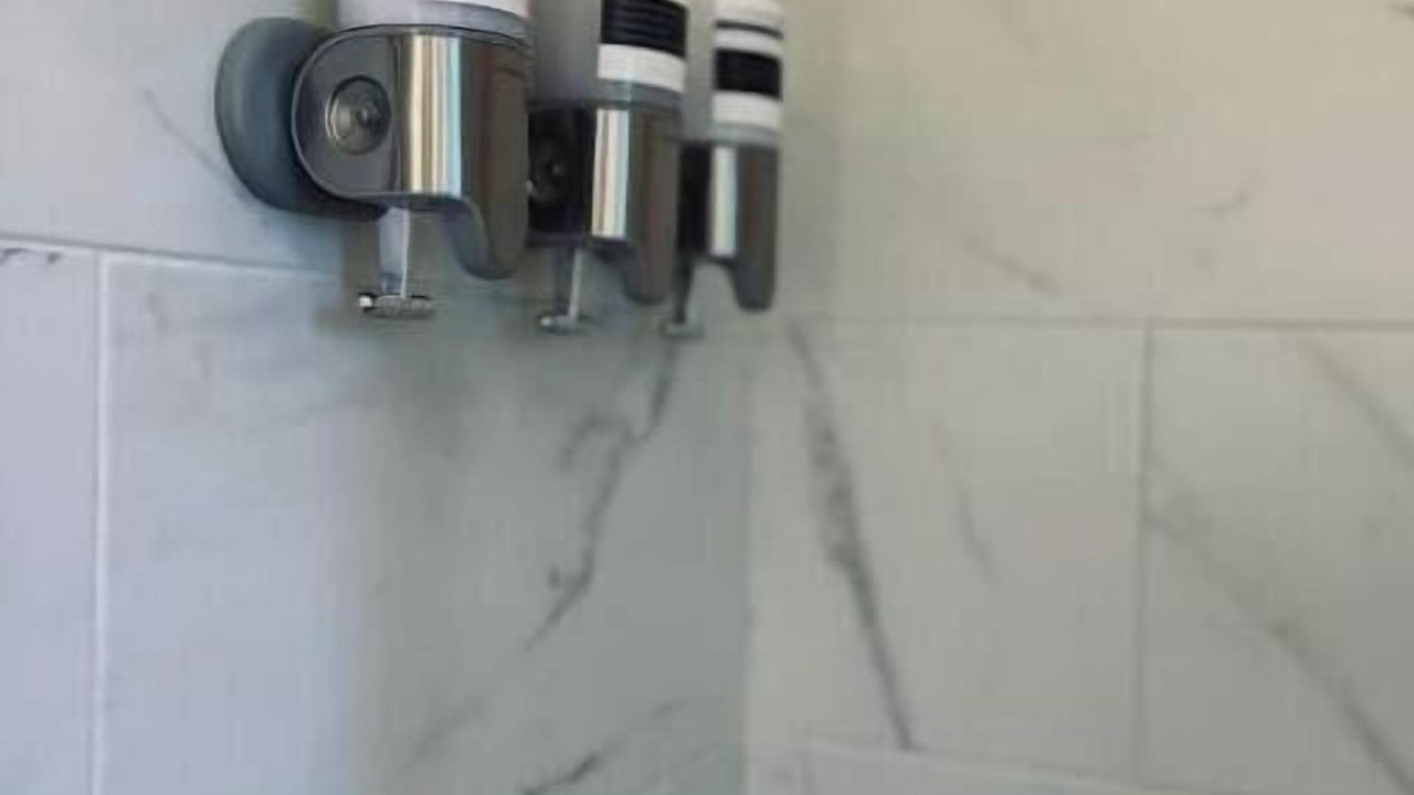 Photo of Bathroom in Siskiyou-Hargadine Historic District