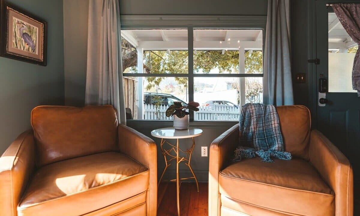 Photo of Livingroom in Historic Railroad District