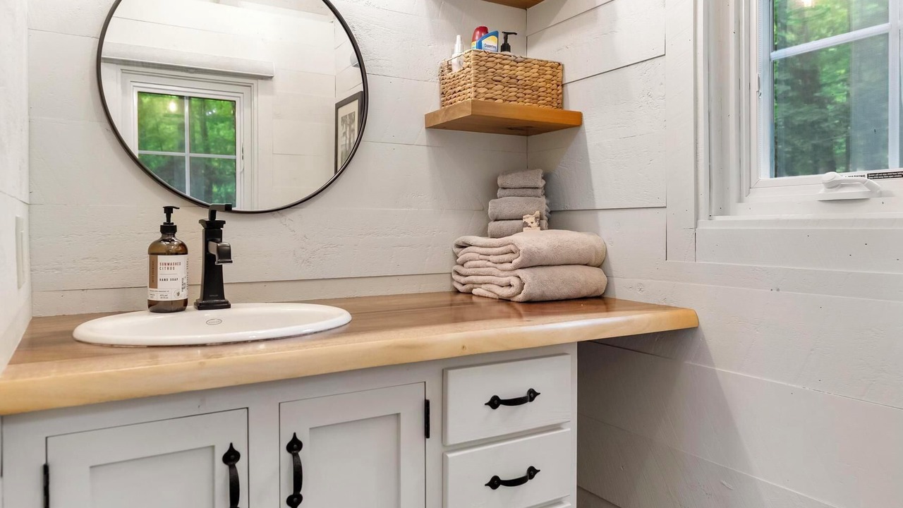 Photo of Bathroom in Harbor Springs