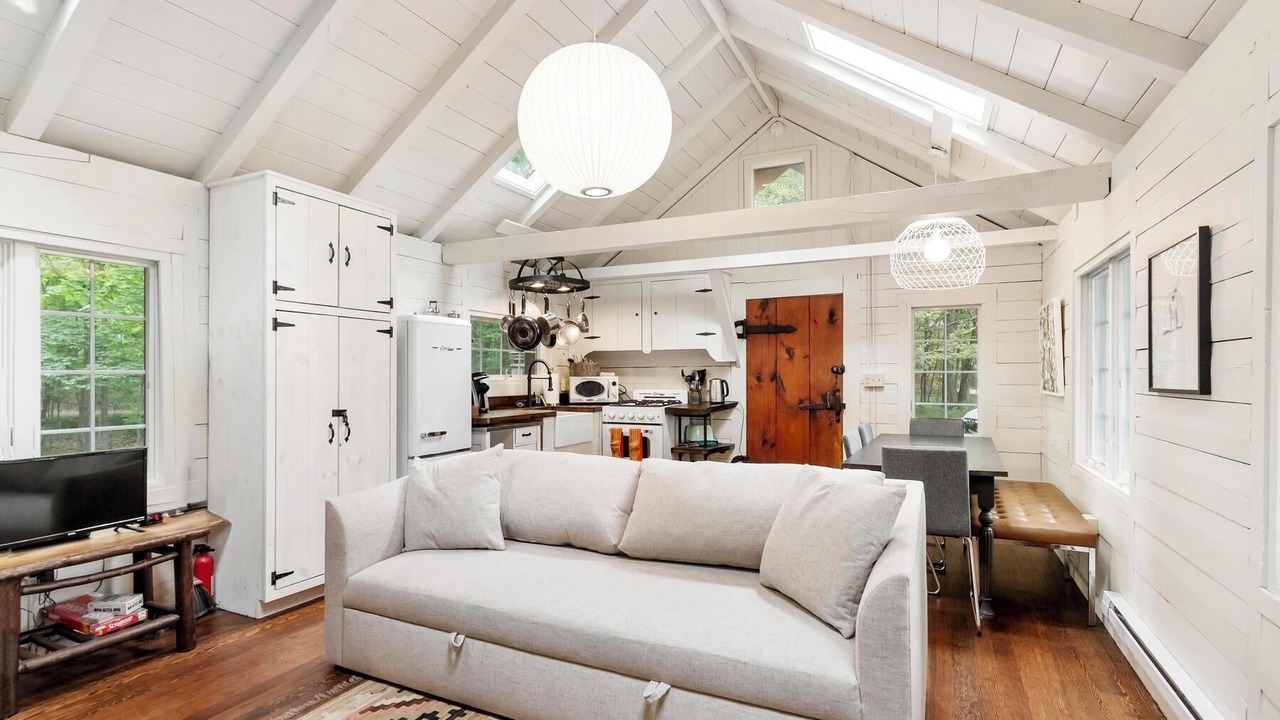 Photo of Livingroom in Harbor Springs