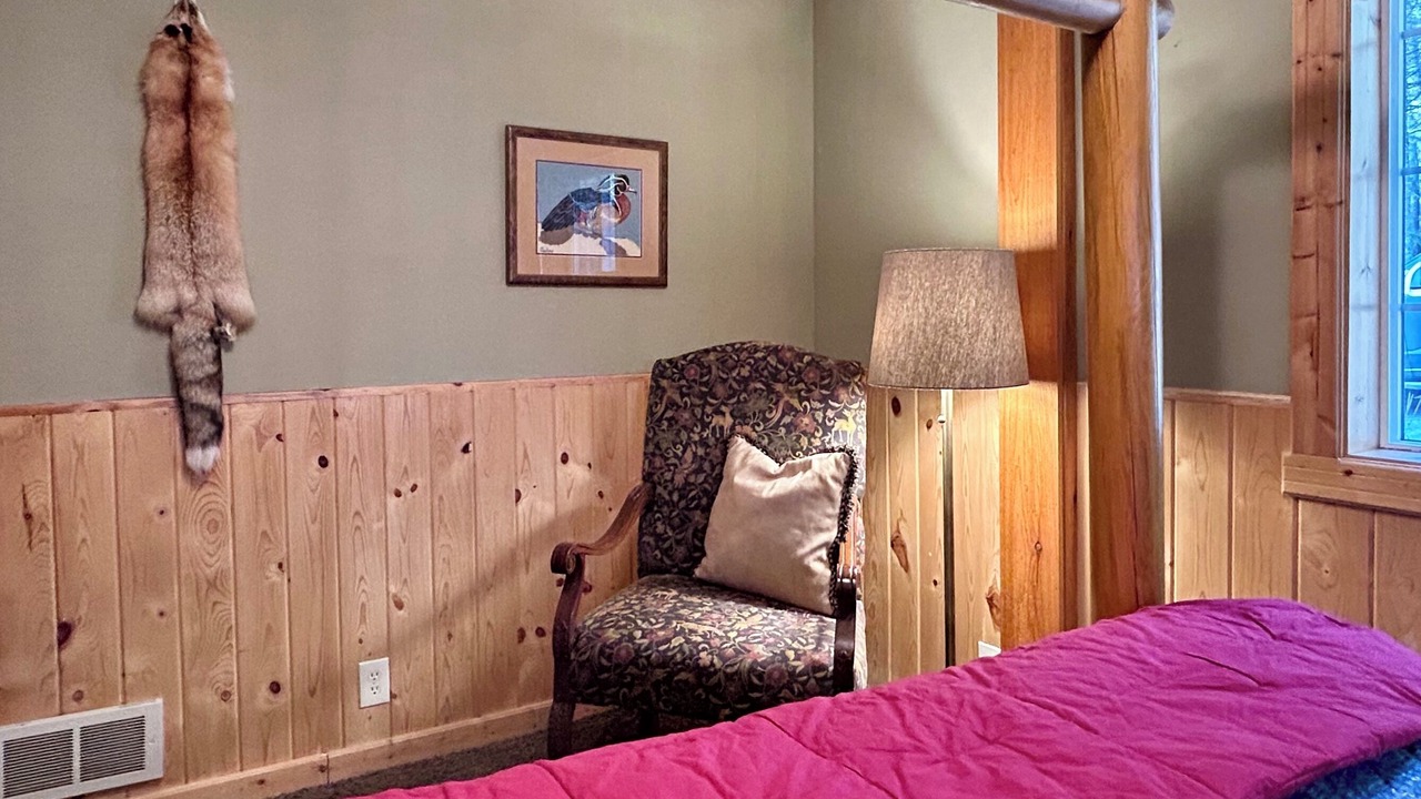 Photo of Bedroom in Island Park