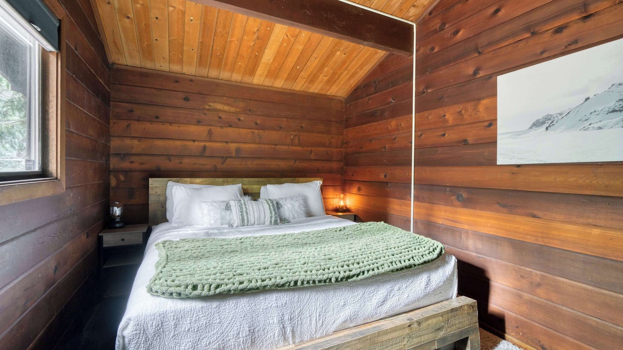 Photo of Bedroom in Rhododendron