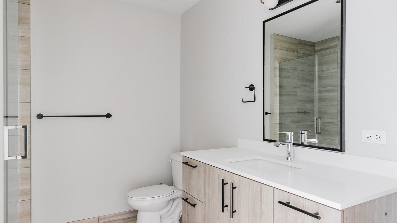 Photo of Bathroom in East Hyde Park