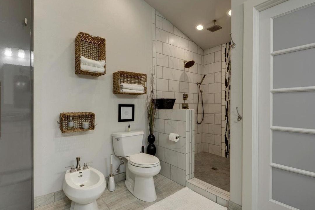 Photo of Bathroom in Apache Shores
