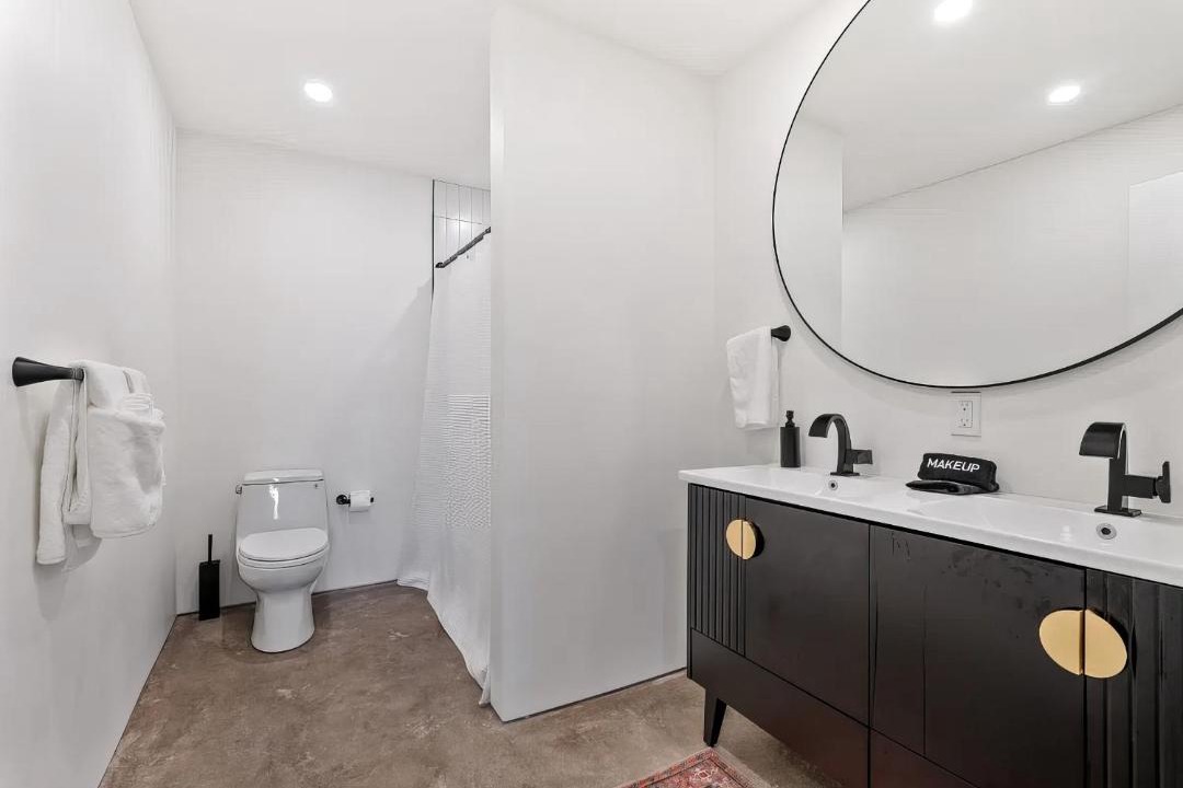 Photo of Bathroom in Lakeville