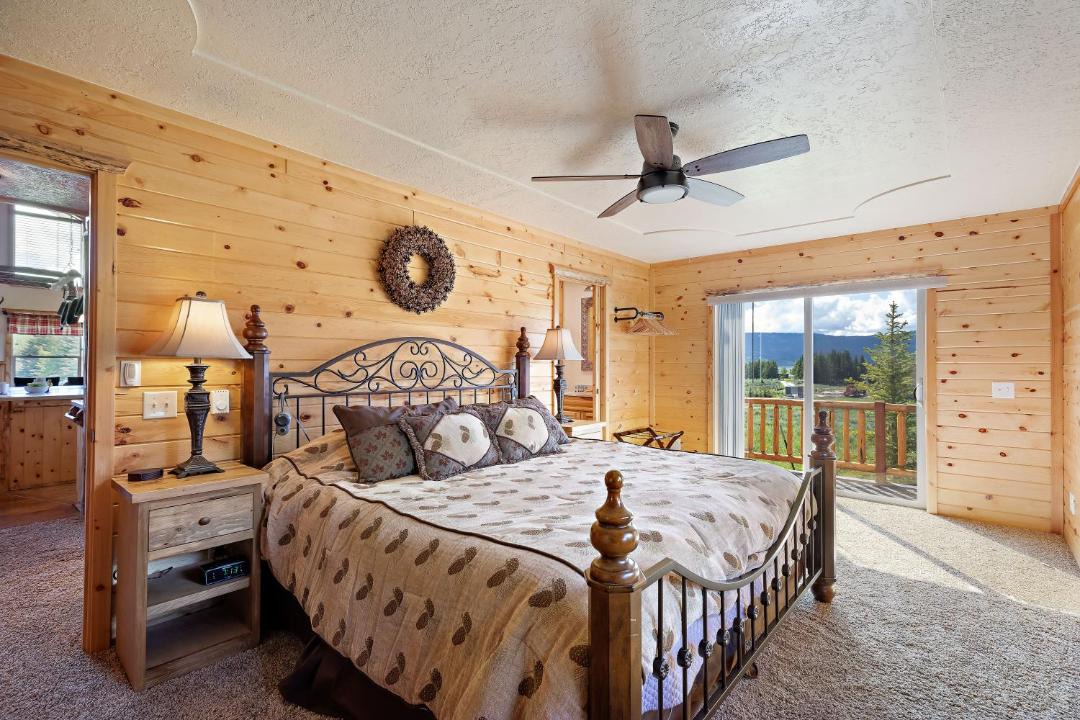 Photo of Bedroom in Island Park