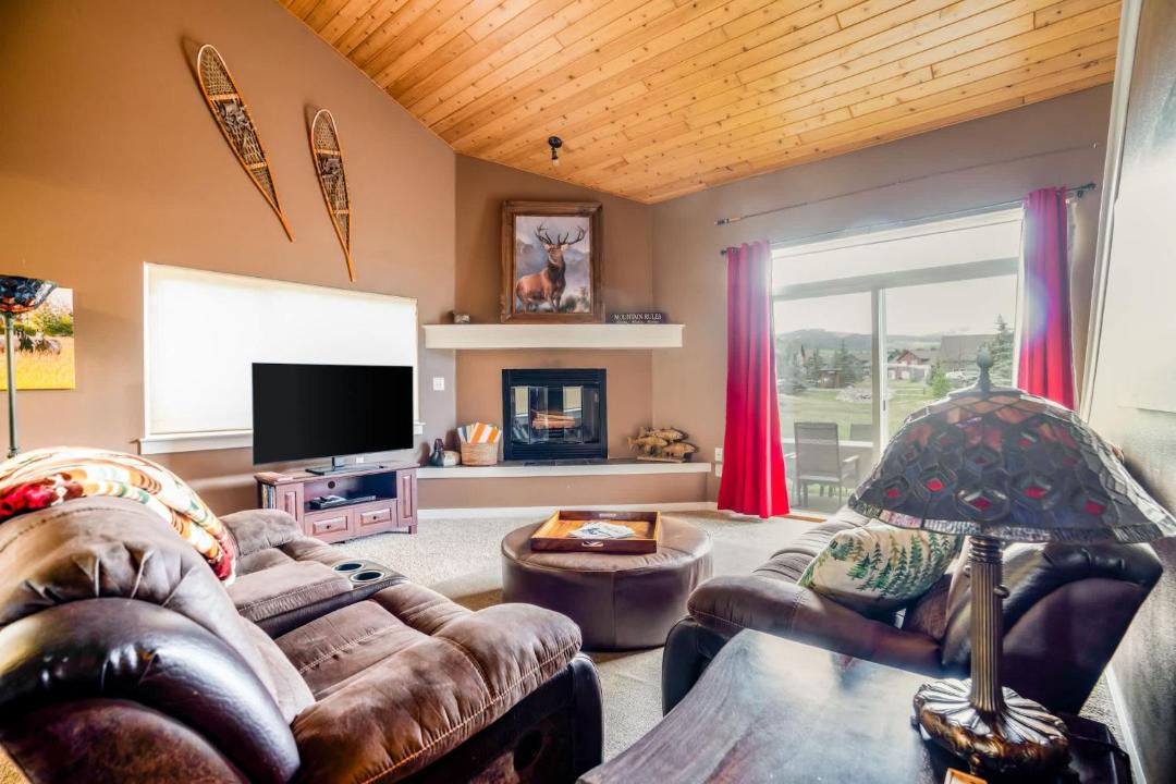 Photo of Livingroom in Big Sky
