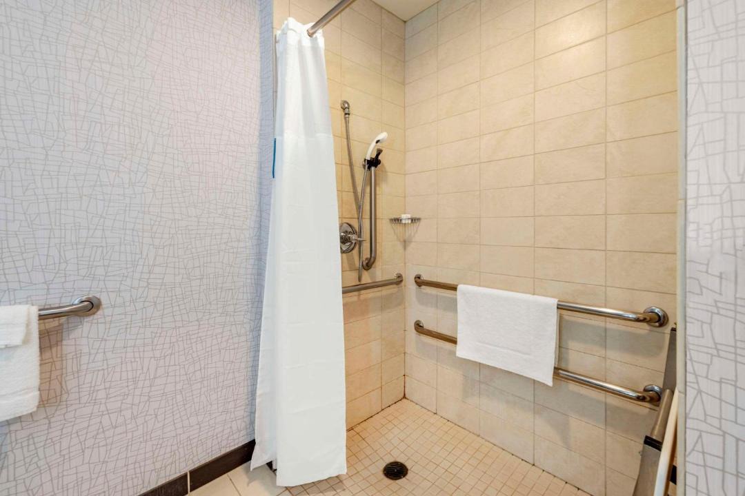 Photo of Bathroom in Maple Grove