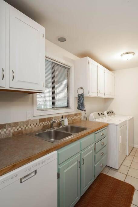 Photo of Kitchen in Rockaway Beach