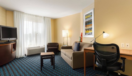Studio, 1 King Bed with Sofa bed, Hearing Accessible (Accessible Bathtub)