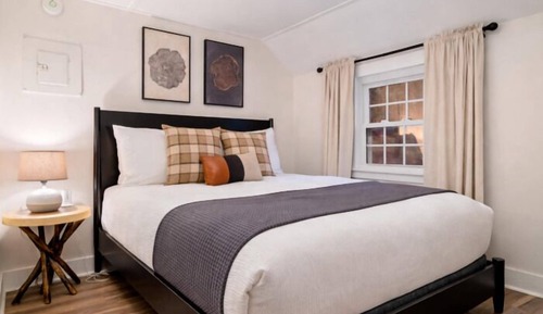 Standard Room, 1 Queen Bed, Non Smoking