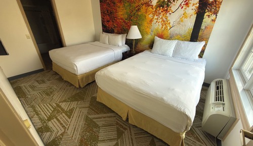 Deluxe Suite, 2 Queen Beds, Non Smoking