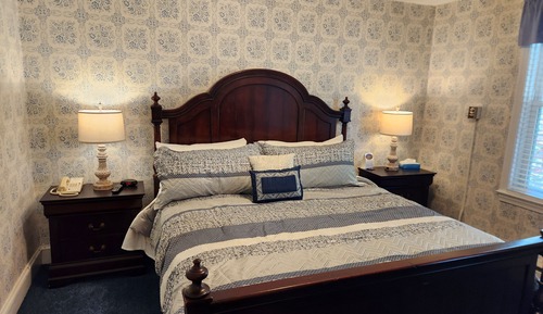 Suite, 1 King Bed (Historic Inn)