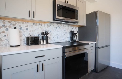 Indian River Condo | New 2BR Condo in Heart of Indian River!