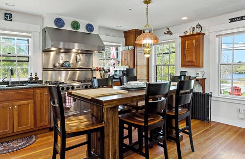 West Barnstable Other | Gorgeous Old Farmhouse w/Spa Near Beach. Pet Friendly!